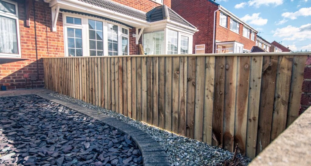 Image of closeboard fencing in a residential setting